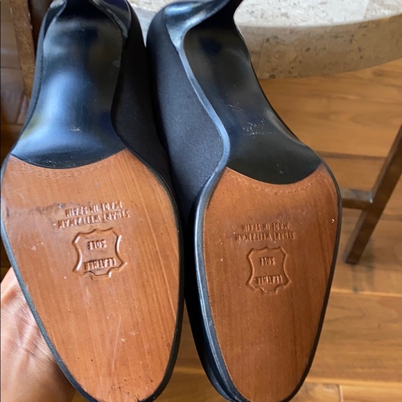 Stuart Weitzman Black Pumps - Picture 3 of 5